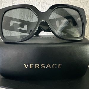 Versace Sunglasses 🕶